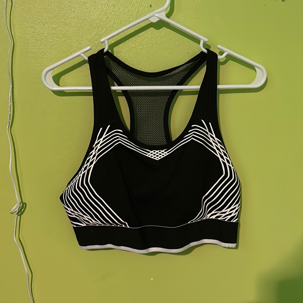 sports bra